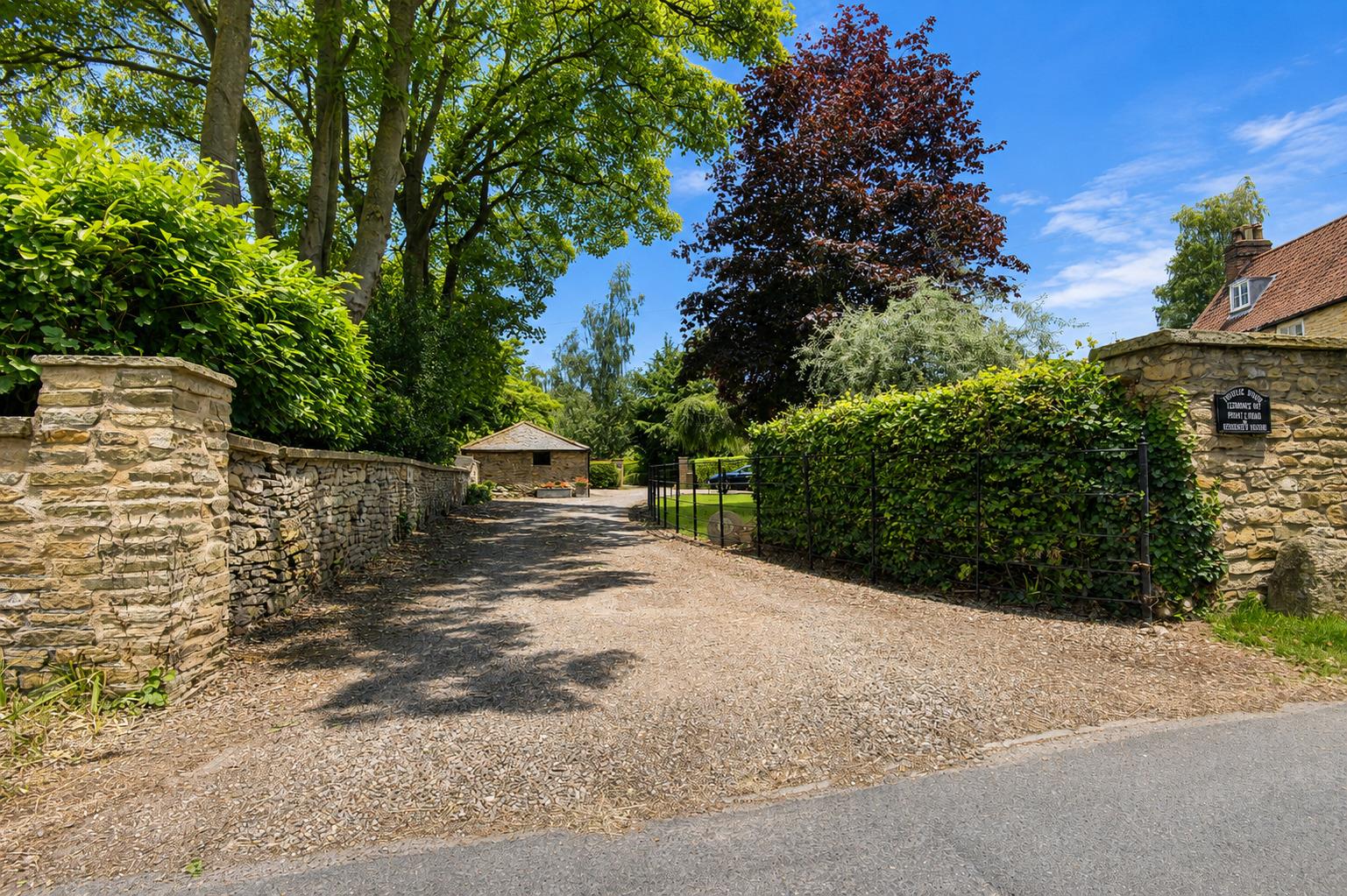 Burrill Lane, Brantingham